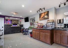 Knights Inn and Suites Salem 2