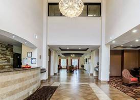 Comfort Inn & Suites Lawrence - University Area 2