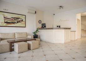 Konstantinos Hotel & Apartments 2 4