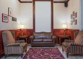 Ramada by Wyndham Red Deer Hotel & Suites 2