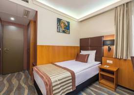 Carlton Hotel Buda Castle 4
