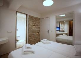 Anagram Hotel 4