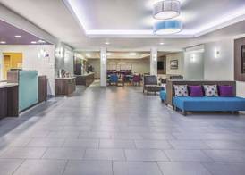 La Quinta by Wyndham Bay City 4