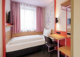 McDreams Hotel Wuppertal City 3