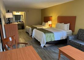 Quality Inn near Manatee Springs State Park 4