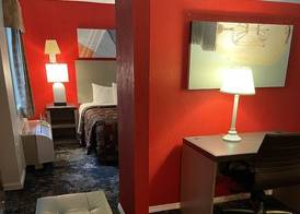 Gold Star Inn & Suites 5