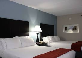 Holiday Inn Express FORSYTH by IHG 3