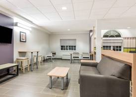 Microtel Inn & Suites by Wyndham Beaver Falls 3