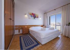 B43 - Spotless Seaview Apartment 3