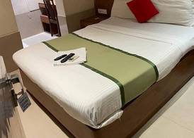 New Regal By Glitz Hotels 5