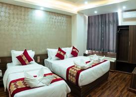 Kusum Airport Hotel 4