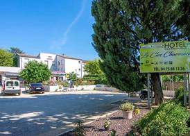 Hôtel Restaurant Le Clos Charmant 5