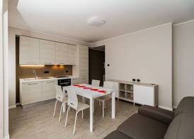 Lake Como Apartments 5