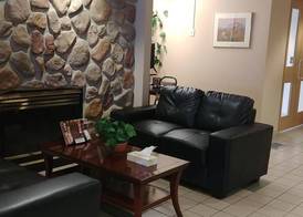 Travelodge by Wyndham Lacombe 2