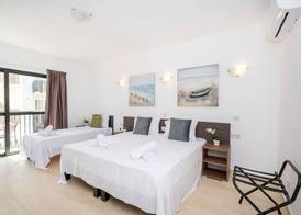Islet Seafront 1 Bedroom Apartment 4