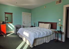 Bertram Inn at Glenmoor 4