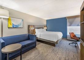 Holiday Inn Express CRESTWOOD by IHG 3
