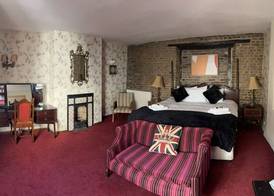 The Rose and Crown Hotel 5