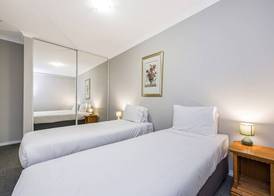 Central East Perth Flat with Pool & Gym Access 5