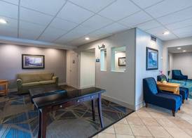 Days Inn by Wyndham Greenville 4