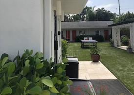 Captiva Beach Resort (open private beach access) 2