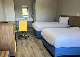 Days Inn by Wyndham Hemet 4