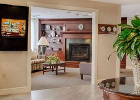 Ramada by Wyndham Boston 4