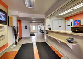 Motel 6-Altoona, IA - Des Moines East 2