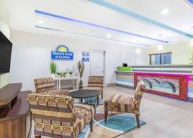 Days Inn & Suites by Wyndham Madisonville 2