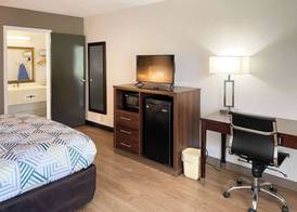Motel 6 Opelika AL 3