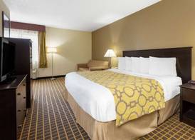 Baymont by Wyndham Harvard 5