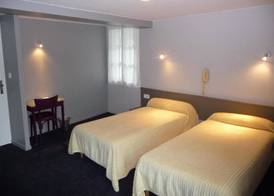 Logis Hôtel Castel de Mirambel 4