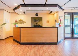 Microtel by Wyndham Cabanatuan 5