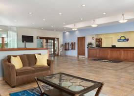 Days Inn by Wyndham London 5