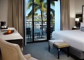 Naples Bay Resort and Marina 4