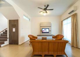Sunflower House 5