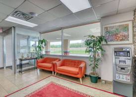 Econo Lodge Neenah 3