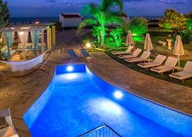 Azzuro Villa with private pool by Estia 3