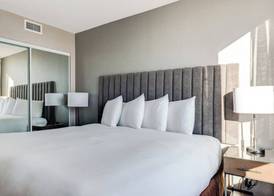 Carmana Hotel & Suites 5