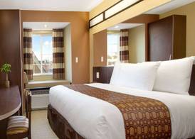Microtel Inn & Suites by Wyndham 3