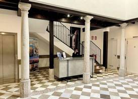 Apartamentos Puerta Elvira Suites 3000 4