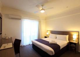 Cottesloe Beach Hotel 4