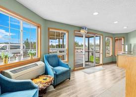 Rodeway Inn & Suites Portland West - Beaverton 2