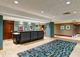 Hampton Inn by Hilton London 3