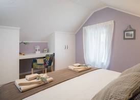 Zlatin Dvor - apartments for 3, terrace, Trogir center, beach at 5-min, BIKE friendly 5