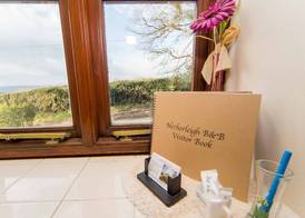 Cosy Snug Room with En-Suite - Near Lyme Regis - Private Balcony with Sunset Views - Free Parking & WiFi - Tea Room opposite serving local produce 2