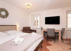 Apartments Leonel Piran 2