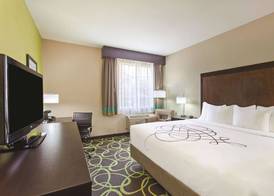 La Quinta by Wyndham Los Banos 4