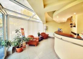 Hotel President 3