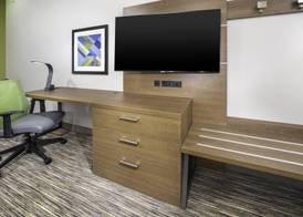 Holiday Inn Express & Suites FORT MYERS AIRPORT by IHG 5